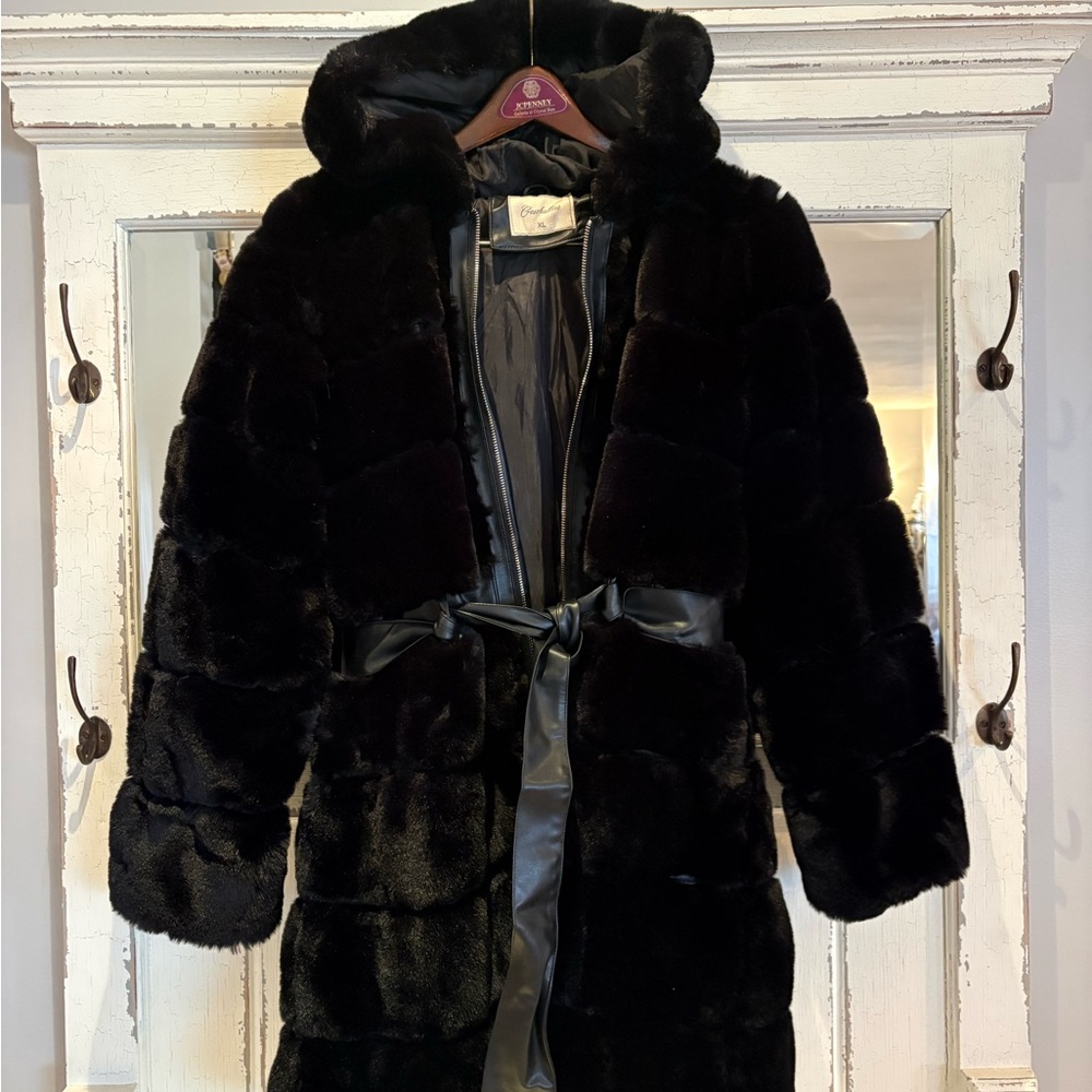 Elegant Black Faux Fur Teddy Jacket